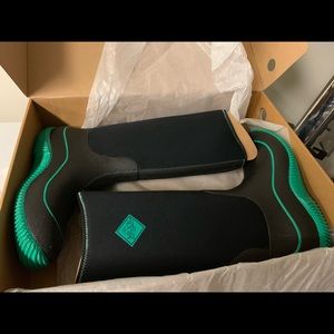 Women’s muck boots